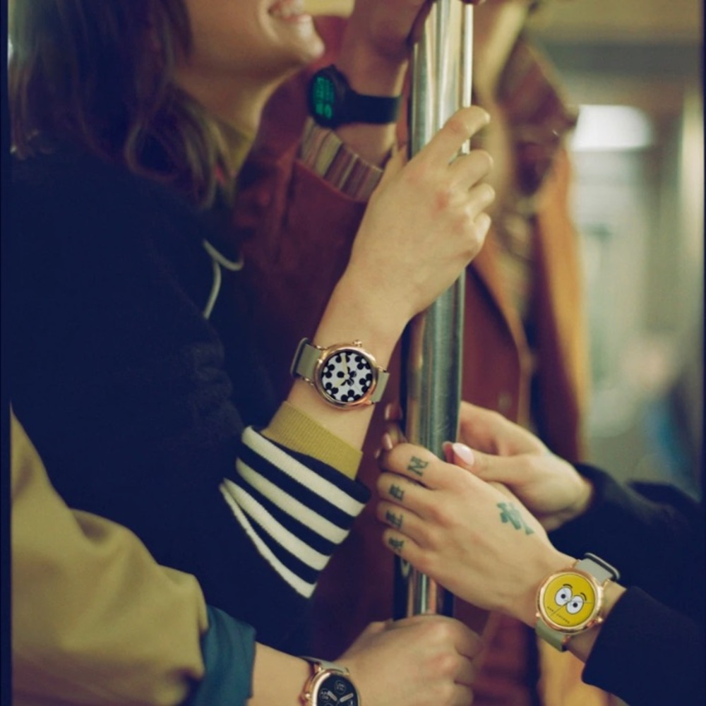 Marc Jacobs Riley Smartwatch Watch Rose Gold Cement Round - Picture 8 of 9
